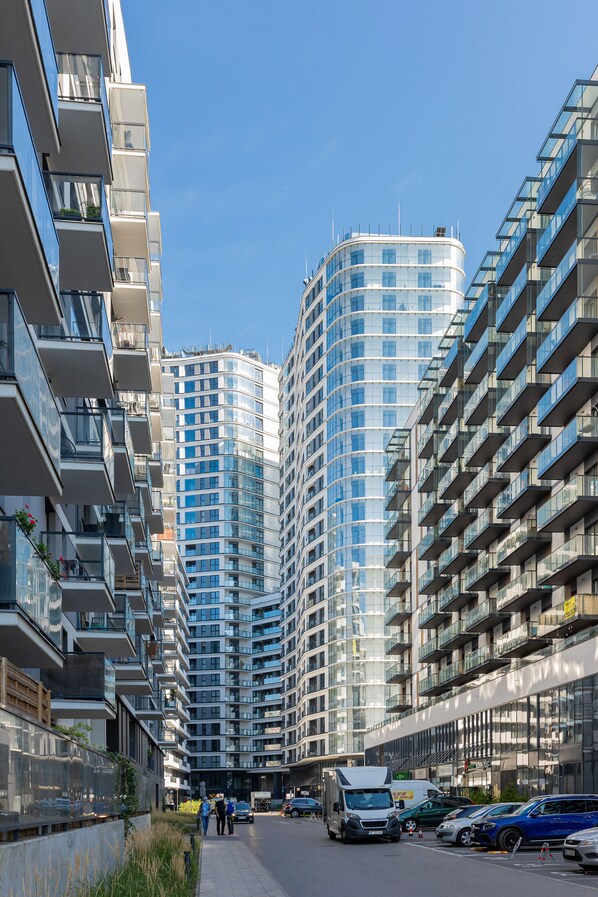 Vista frontal de la propiedad