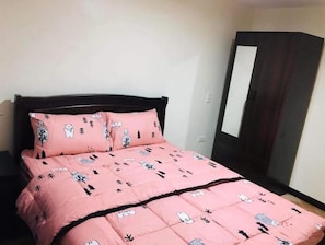 2 bedrooms, WiFi - New Whole Townhouse Unit w/ 24H Security! (Dauis)