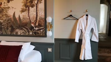 4 bedrooms, iron/ironing board, travel crib, free WiFi