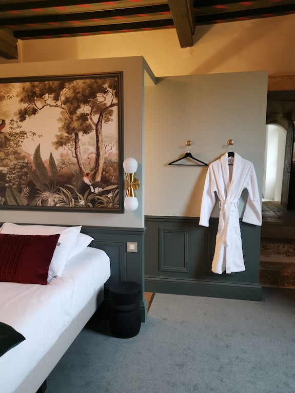 Château Haute-sage : Demeure Familiale D'exception Avec Piscine - Gironde