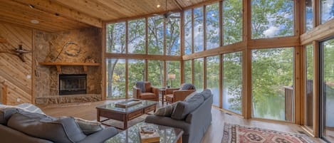 Télévision, cheminée