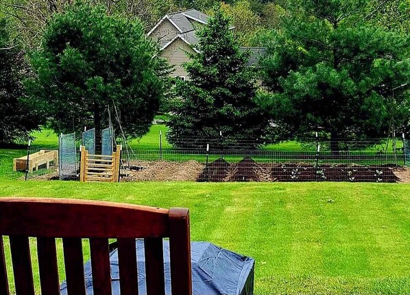 Outdoor dining - The Pause Bed & Breakfast (Huntingdon)