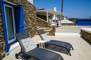 季节性开放的室外游泳池