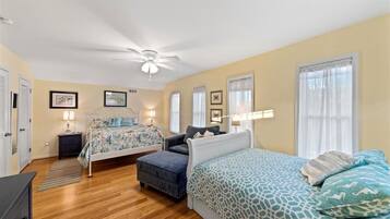 4 bedrooms, WiFi, bed sheets