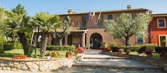 Il Casale di Donoratico con piscina 