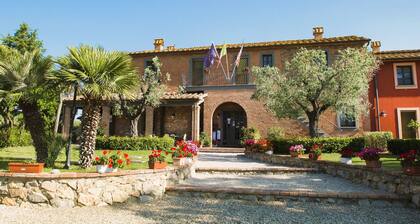 Il Casale di Donoratico con piscina