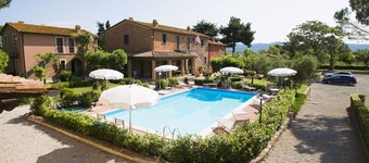 Il Casale di Donoratico con piscina 