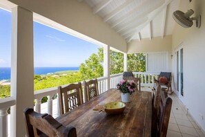 Outdoor dining - Seaside Rhapsody at Villa Kolibreeze (Rif St Marie)