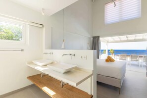 4 bedrooms, WiFi, bed sheets - Coral Dreams & Ocean Whispers at Villa Solaris (Curacao)