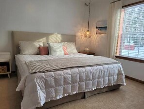 4 bedrooms, iron/ironing board, travel cot, free WiFi