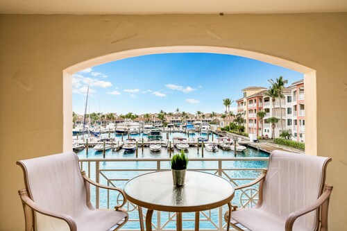 Beautiful & Cozy Vero Beach Condo - over looking the marina of Grand Harbor