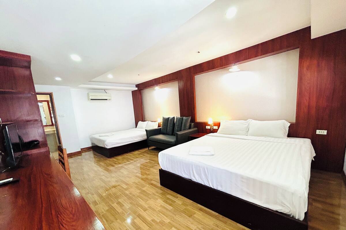 Camera Deluxe con 2 letti singoli | Una scrivania, Wi-Fi gratuito