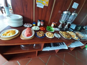 Free daily continental breakfast  - Lacasa Vang Vieng Hotel (Vang Vieng)