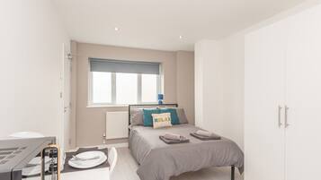 1 bedroom, iron/ironing board, free WiFi, bed sheets