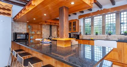 Farmhouse Barn - Rustic luxury for families -Leeds - Pass the Keys