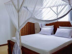 3 bedrooms, free WiFi, bed sheets