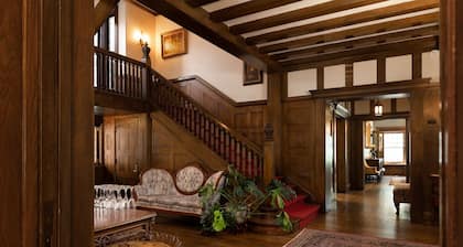 Frederick Stearns House in Detroit is a perfect venue for any private events.