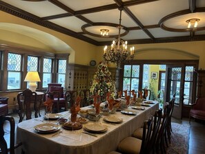 Dining - Frederick Stearns House in Detroit is a perfect venue for any private events. (Detroit)
