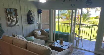 Beachfront condo, completely remodeled in a serene setting with views of Lanai!