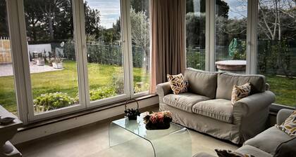 Wonderfull charming house for one family with huge garden and private pool