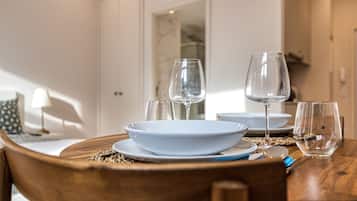 BF - 1F | In-room safe, soundproofing, iron/ironing board, free WiFi