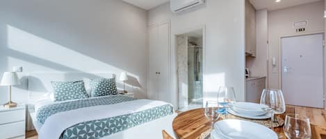 BF - 1F | Zimmersafe, schallisolierte Zimmer, Bügeleisen/Bügelbrett