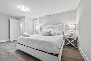 7 Schlafzimmer, Bügeleisen/Bügelbrett, WLAN, Bettwäsche
