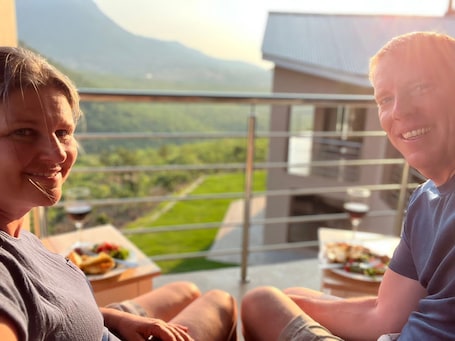 施設の敷地. Buffalo Ridge Lodge and the Beauty of Nyanga. Perfect Combination