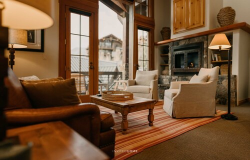 Private See Forever Cabin by InvitedHome | Private Deck, Hike/Bike, Festivals
