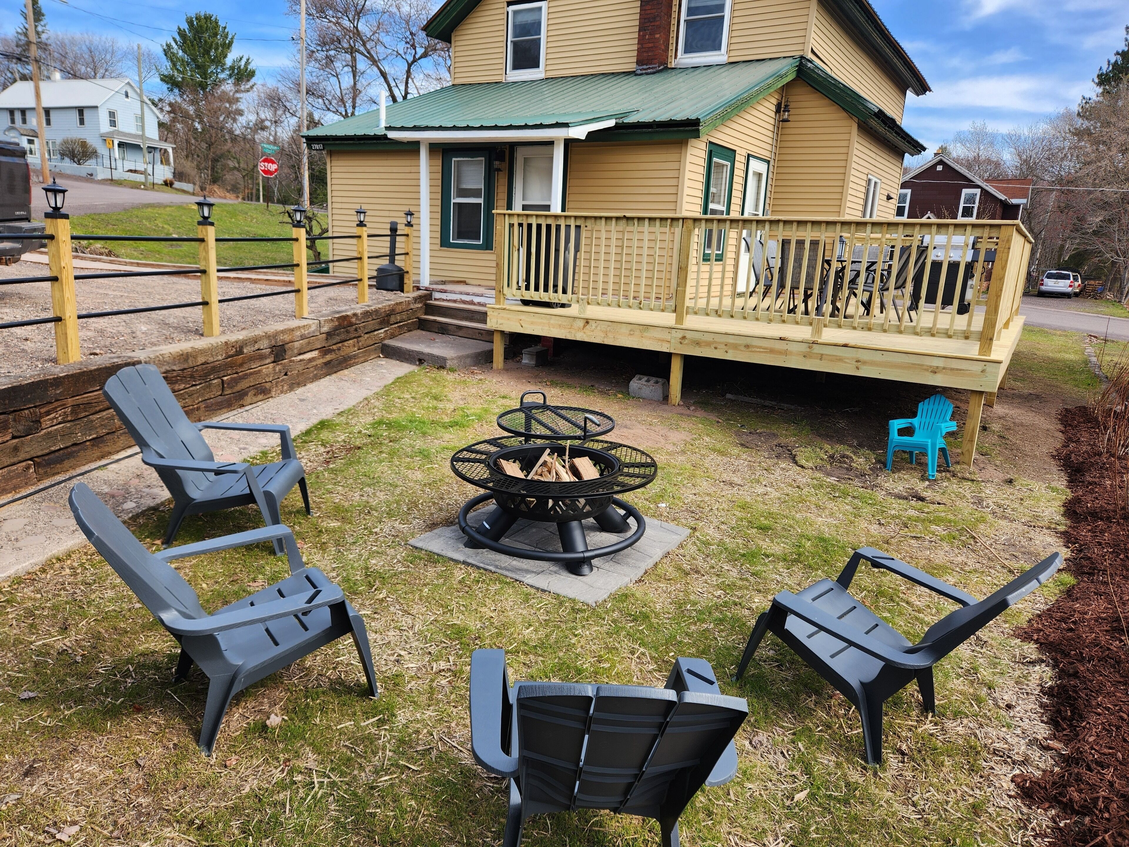 Trailside by Backwoods Ventures, Trailside Getaway near beaches, waterfalls, hiking