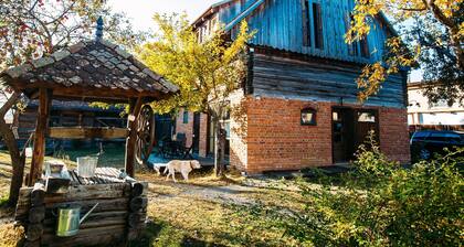 Barn Guesthouse Csíkdelne
