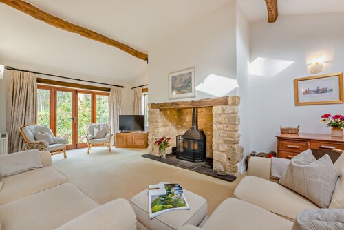 Light and airy dog friendly barn conversion  - Cider Press Cottage