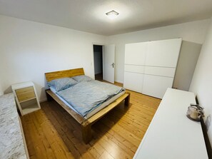 4 Schlafzimmer, WLAN, Bettwäsche
