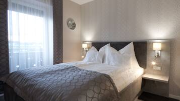 Habitación estándar | 1 habitación, minibar, caja de seguridad en la habitación y escritorio