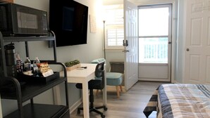 1 chambre, bureau, fer et planche à repasser, Wi-Fi
