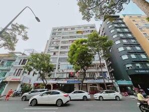 Exterior - Black White SaiGon Central@D1 (Thành phố Hồ Chí Minh)