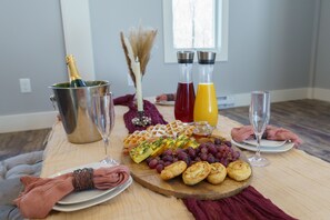 Couples’ dining - Four Seasons For Fun (Lakeville)