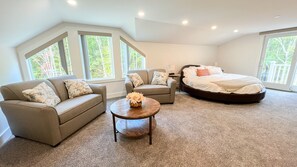 Wild Indigo | 1 habitación, ropa de cama de alta calidad, wifi gratis y ropa de cama 