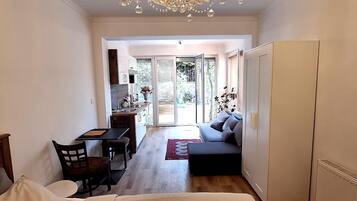 1 Schlafzimmer, Bügeleisen/Bügelbrett, kostenloses WLAN, Bettwäsche