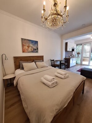 1 chambre, fer et planche à repasser, Wi-Fi gratuit, draps fournis