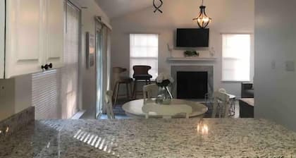 Entire House 5 BDRMS 3.5 BATHS Near DC Sleeps 14