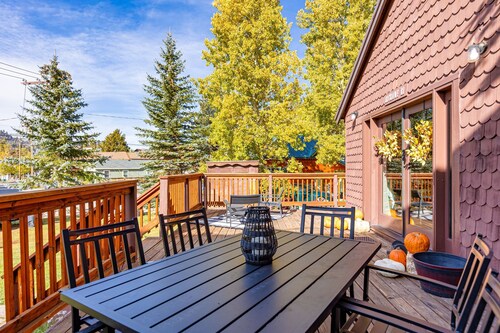 Hoppy Hollow, a charming bungalow located next to the brewery!