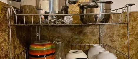 Refrigerador, microondas y tostadora
