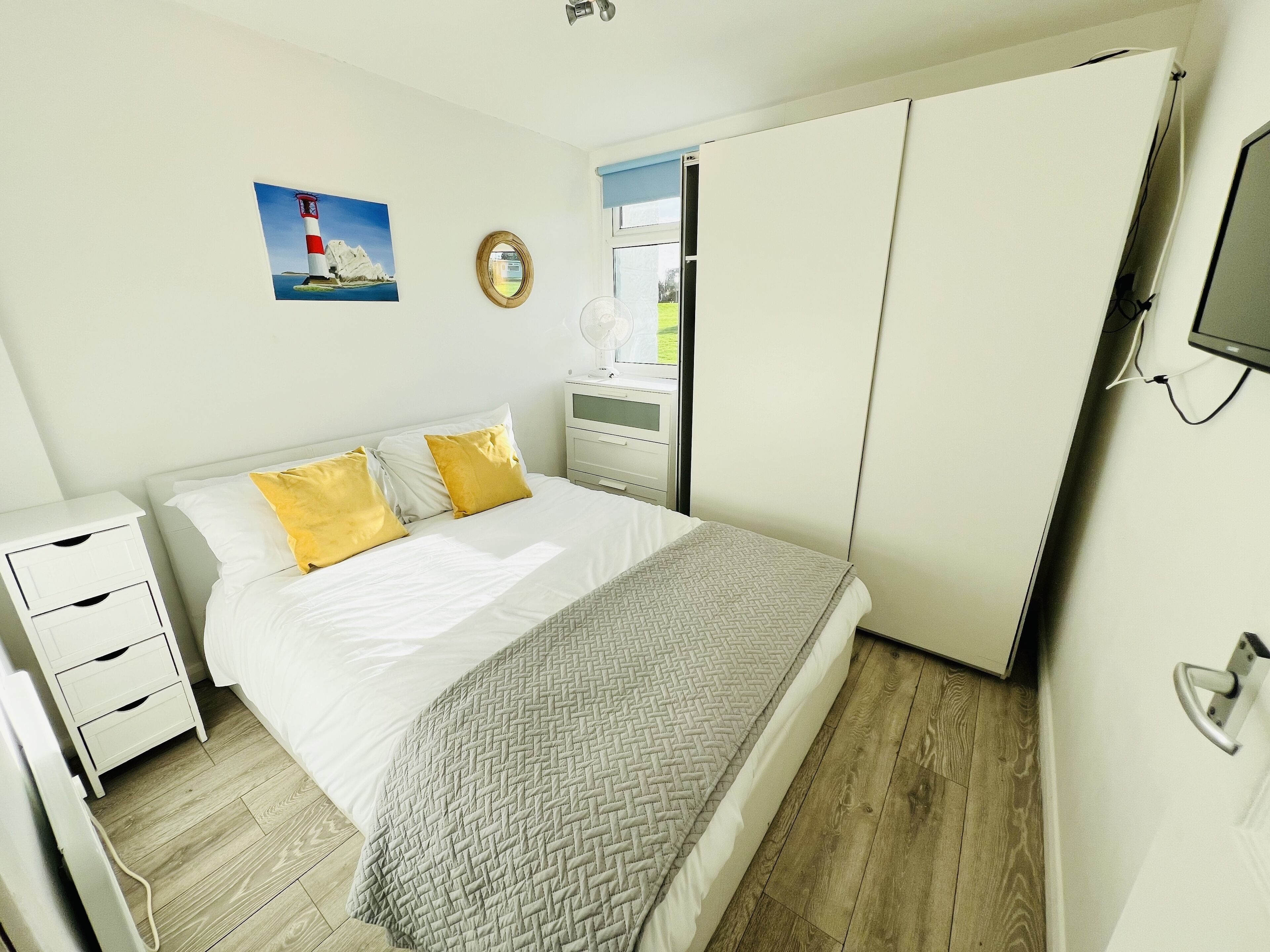 2 chambres, fer et planche à repasser, Wi-Fi gratuit, draps fournis