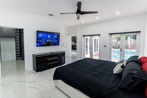 4 chambres, bureau, lit parapluie, Wi-Fi gratuit