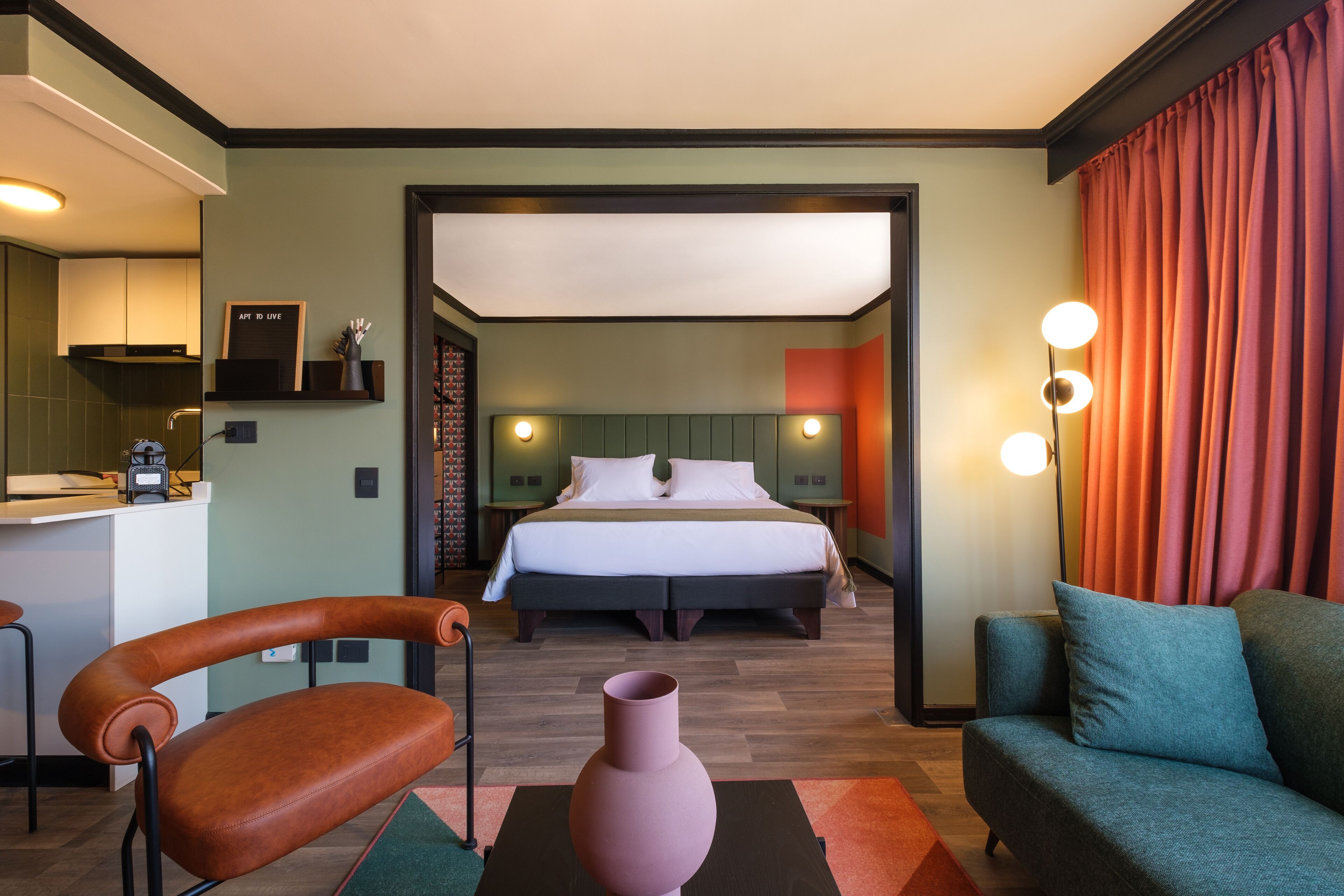 Safe på rommet, lydisolert, strykejern/-brett og wi-fi (inkludert)