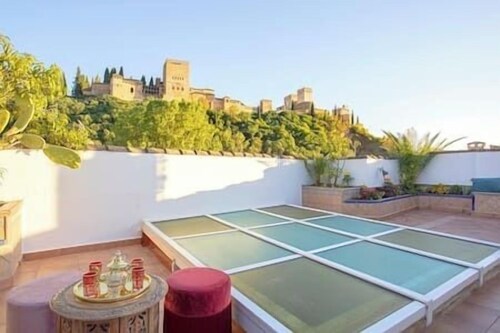 Terrace with views to Alhambra. Morayma House.