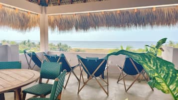 Premier Apartment, 2 Bedrooms, Air conditioning, Ocean View | Terrace/patio