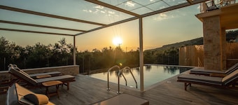 Villa Nora - Two Bedroom Villa, Sleeps 4