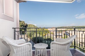 Property grounds - Villa Naisy - Two Bedroom Villa, Sleeps 4 (Tsilivi)